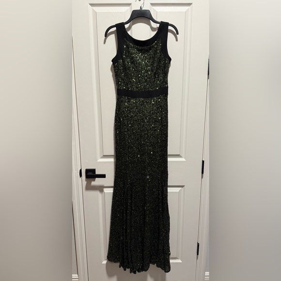 Badgley Mischka Dresses & Skirts - Badgley Mischka Green Strapless Gown